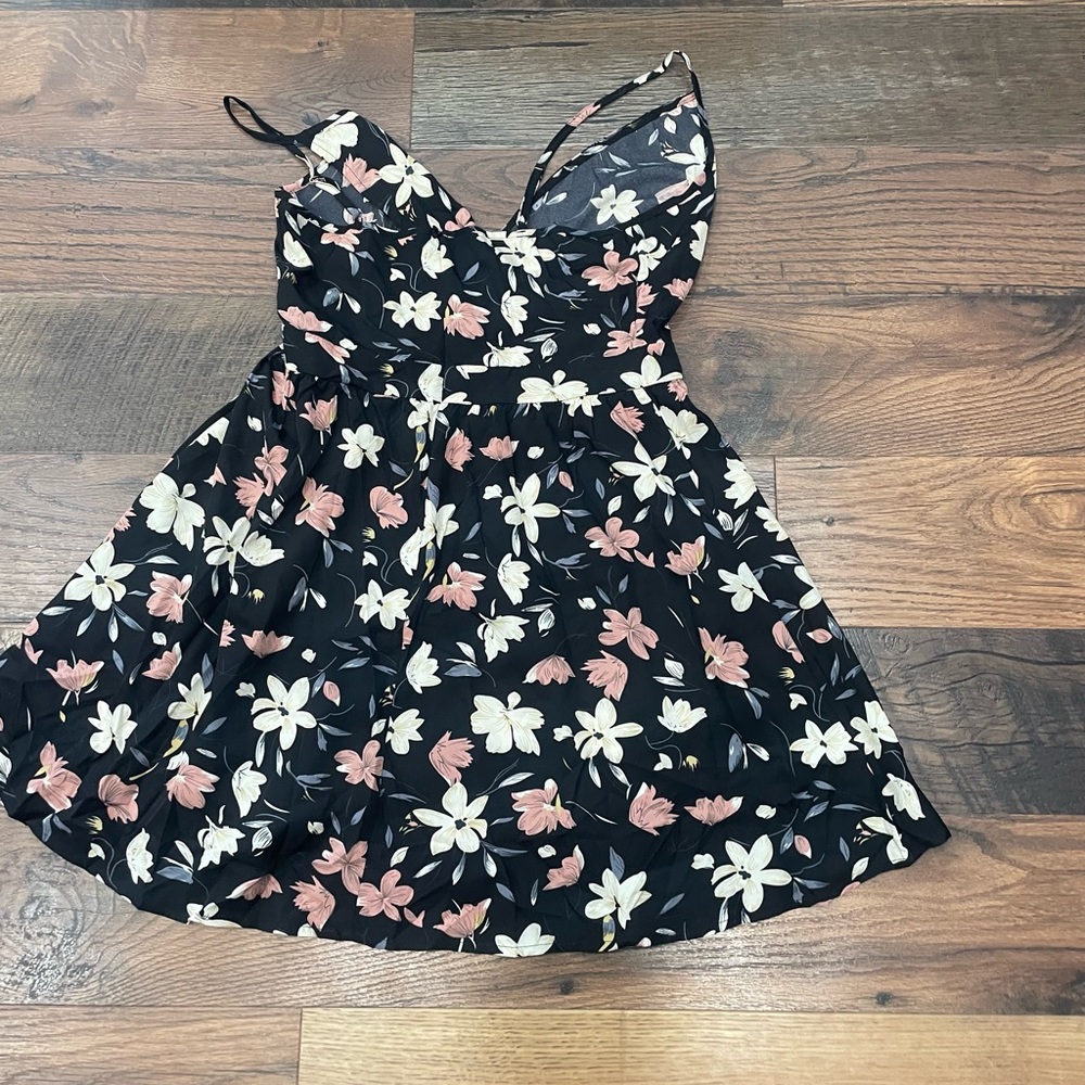 Unworn, cute summer dress! Size large, SHEIN.